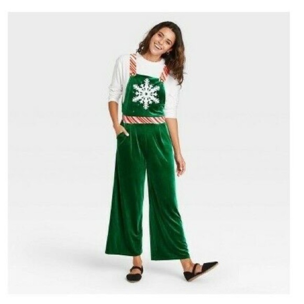 Festive holiday light up jumpsuit with pockets! XXL
